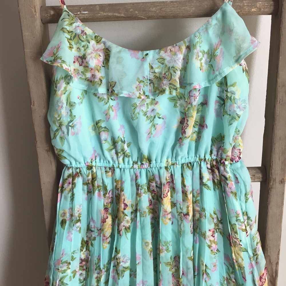 Floral, High/Low Dress - Picture 2 of 3